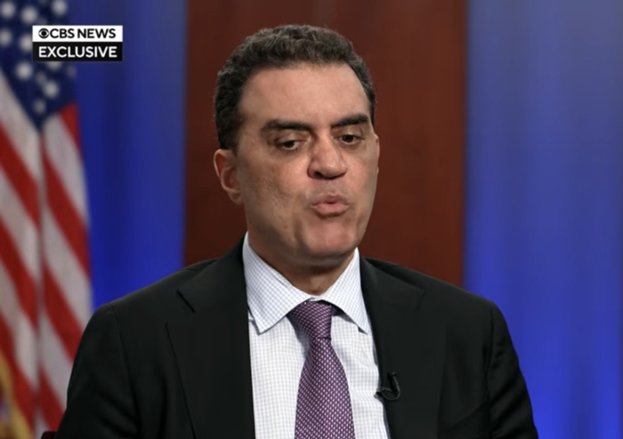 claude被特朗普封杀24小时登顶app store,ceo含泪首发声