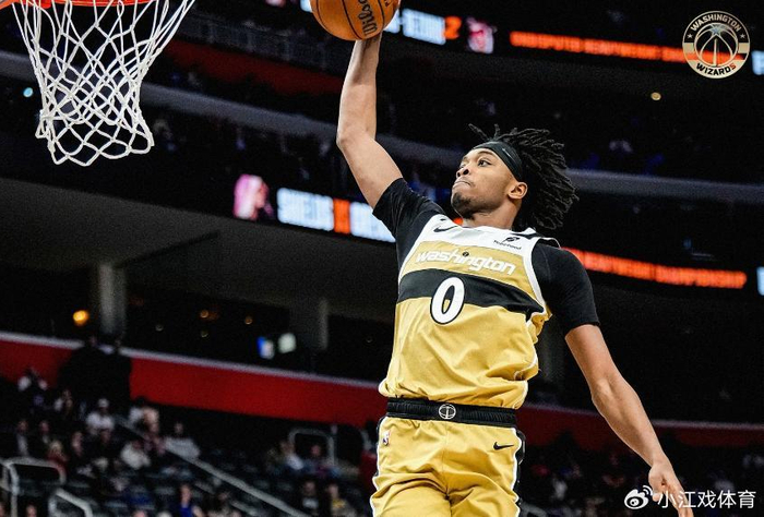 鹰王伤退奥孔武准三双，库明加27+7+4+单节18分，老鹰大胜奇才