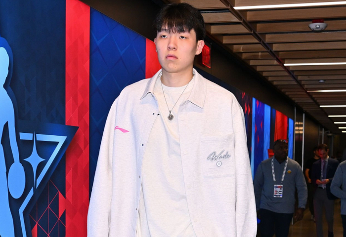 开拓者官宣下放杨瀚森！与扬布拉德签下双向合同 将裁掉库克