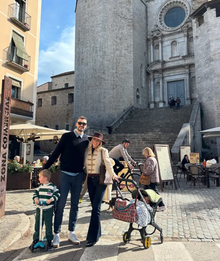 哈登前队友的娇妻晒绝美侧颜！她曾被誉为是NBA最美女记者