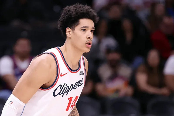 快船两绝配迎蜕变！尼德豪泽统治篮下，邓恩展全面输出！