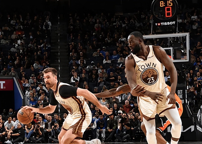 勇士两将下滑纯副作用！格林上场就是送，梅尔顿越来越战犯了！