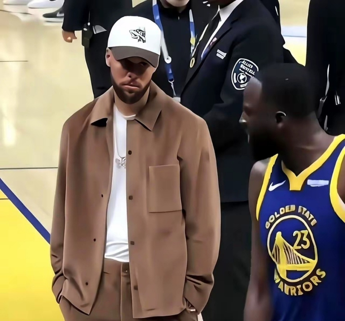 看热闹不嫌事大，杜兰特拱火库里格林关系，还顺带嘲讽了艾顿