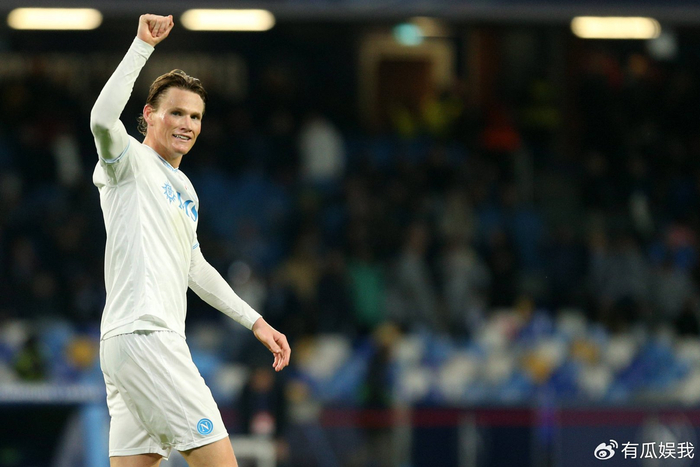 10球3助攻！曝麦克托米奈无缘回归曼联，意甲MVP将加薪续约留队