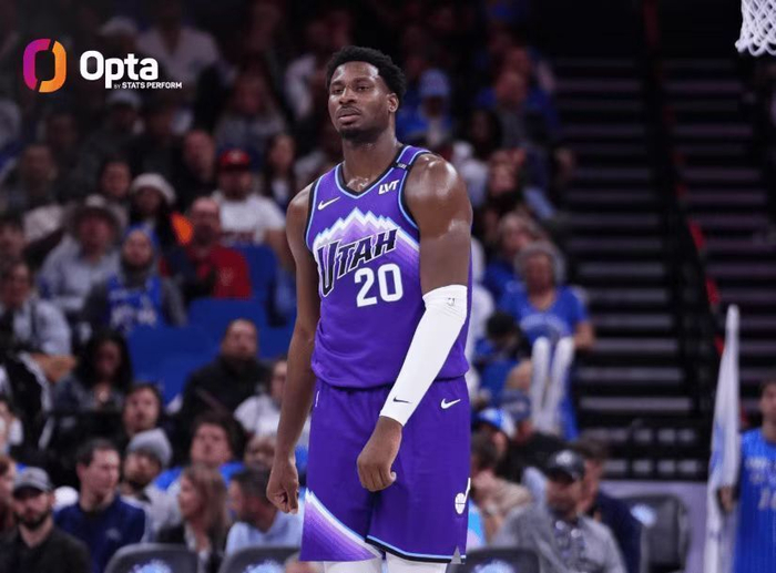 4连败向下俯冲！坐拥两个全明星内线、超级三塔，还要摆烂冲状元