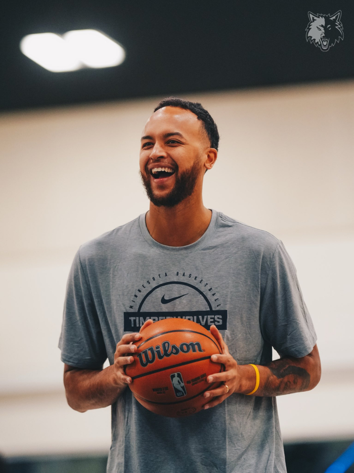 李凯尔正式亮相：外婆建议我去森林狼 喜欢和狠人华子做队友