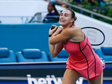 9战8胜！萨巴伦卡仍盛赞郑钦文：她正重返顶级，高兴看她健康归来