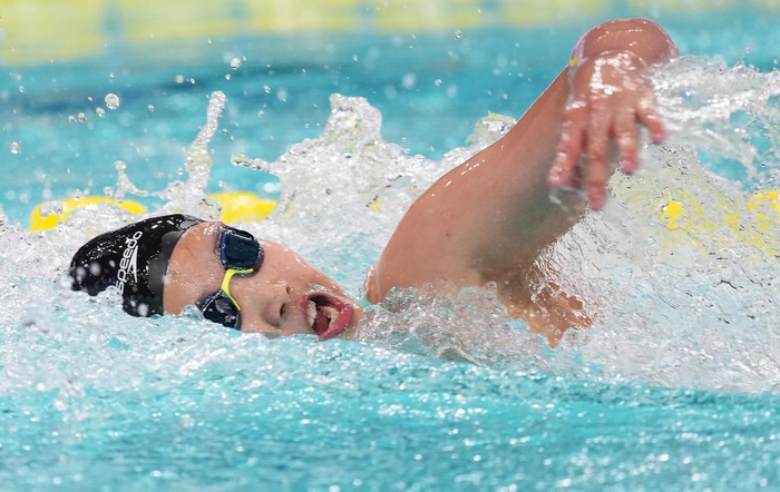 11月11日，河北队选手于子迪在比赛中。最终，她获得冠军。新华社记者 丁增尼达 摄