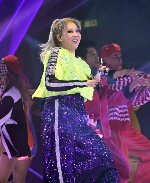 秋官年纪也大了,他经不起再一次的伤痛,定会好好珍惜跟欣宜相处的时光。