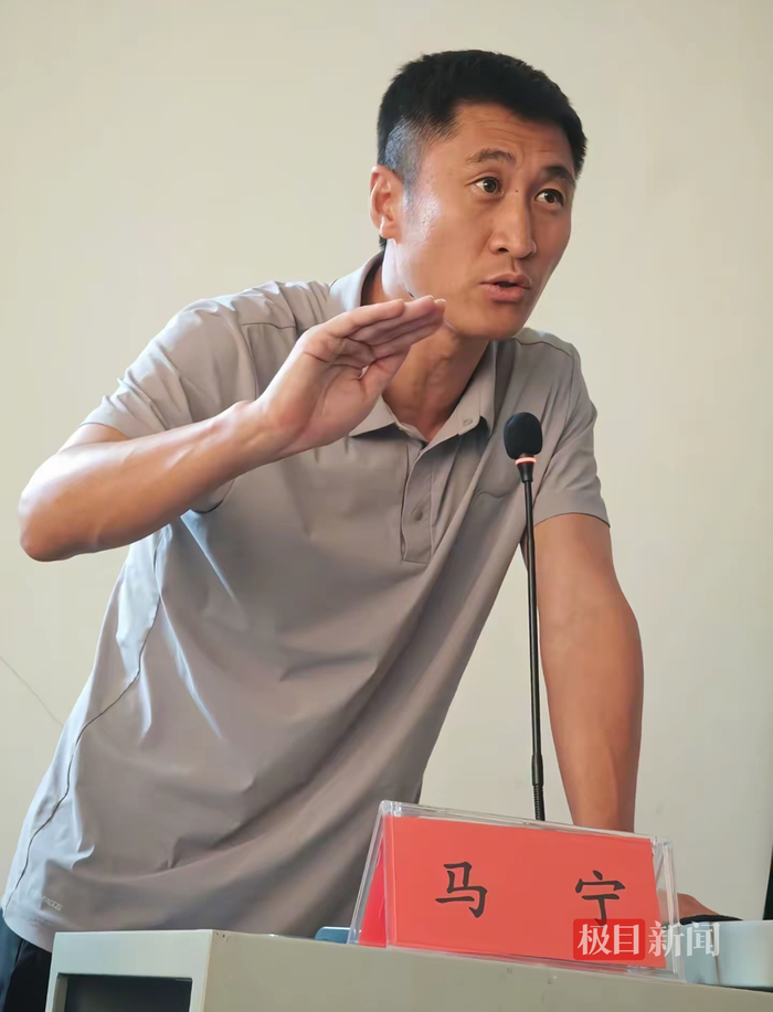 马宁在昆明理工大学授课