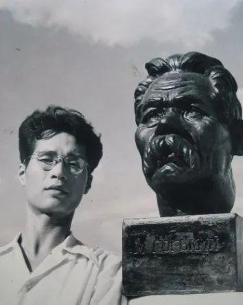 年轻时的潘鹤