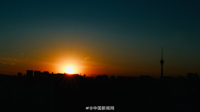 属于2025年的最后一缕夕阳