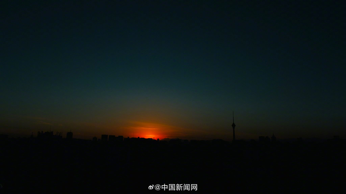 属于2025年的最后一缕夕阳