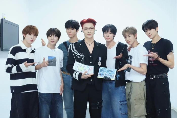NCTWISH成员观看张艺兴演唱会，赞其表演帅气有趣
