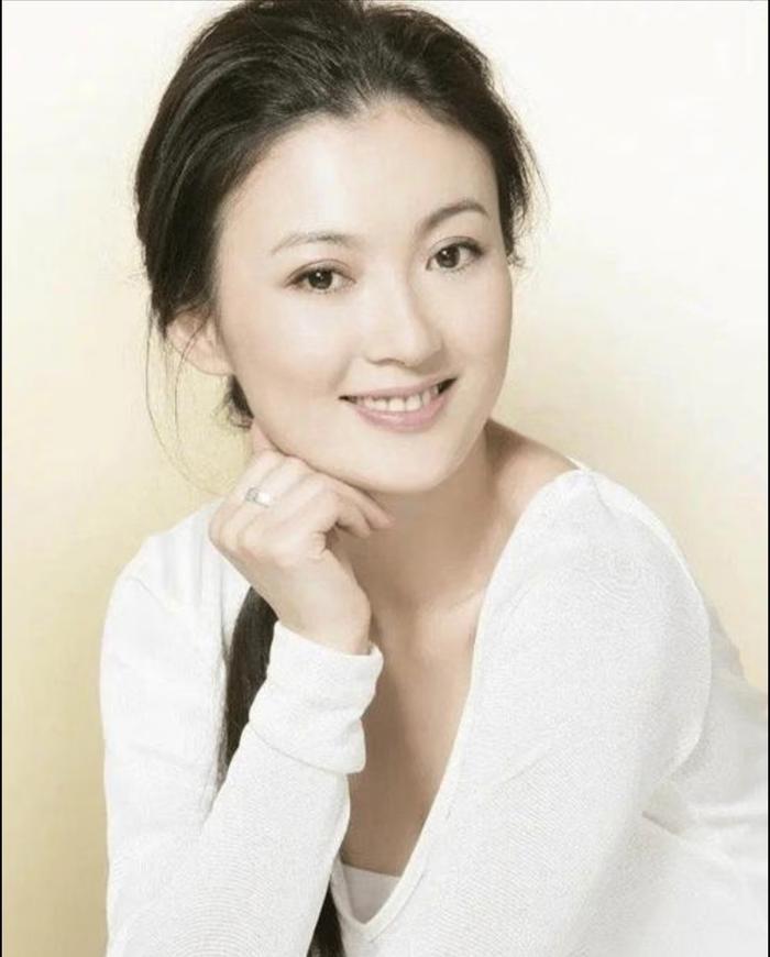 池华琼称被吉雪萍删微信,反思社交媒体塑料友情