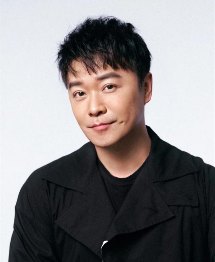 陈思诚新片《10间敢死队》杀青，杨超越蒋龙主演