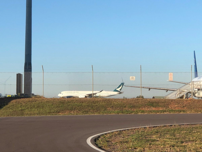 国泰航空香港飞墨尔本航班因引擎故障备降达尔文494605_