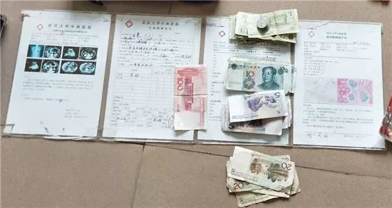 图为民警收缴的犯罪物证。杨永定 摄根据刑法相关规定，潘某等3人的行为