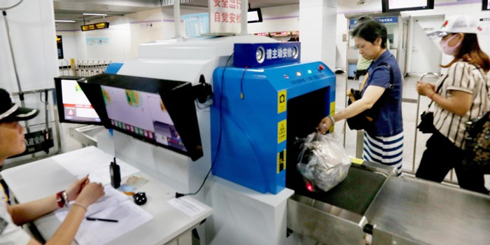 上海强调绷紧安全这根弦,确保全市人民过一个平安祥和的节日