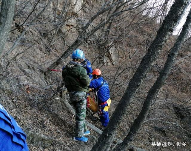 新乡故事：驴友辉县坠亡！登山游玩须谨慎