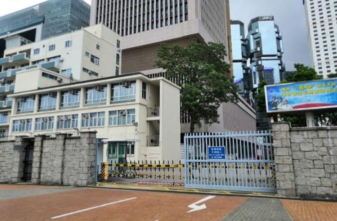 无人机坠落中环驻港部队军营 香港警方逮捕39岁男子