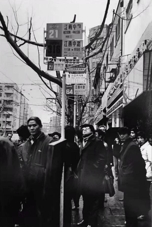 看展览｜日本摄影师镜头下的中国八十年代：粗糙却自然
