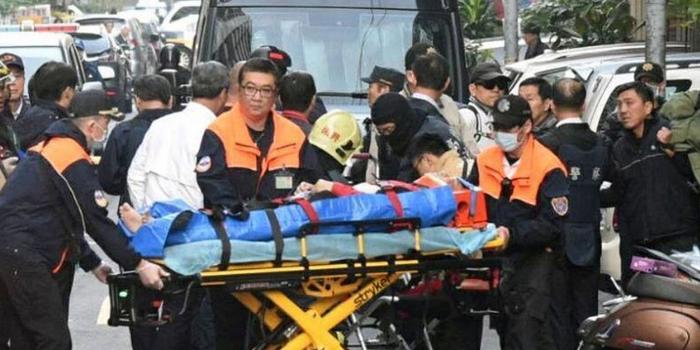 台5旬男子与警察火拼 警方3次冲锋开100枪