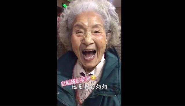 孙女记录99岁奶奶日常：她爱吃火锅还偷吃零食，她是我的老可爱