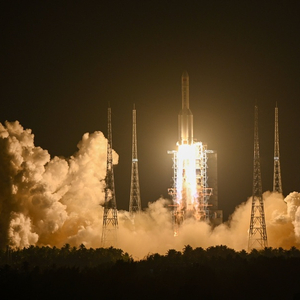 火箭图片大全真实照片 w300h300z1l10t10q10010a.jpg