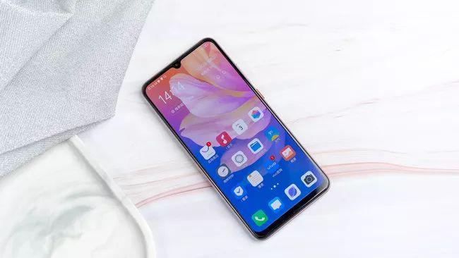 让小姐姐爱不释手的手机 vivo Y9s评测