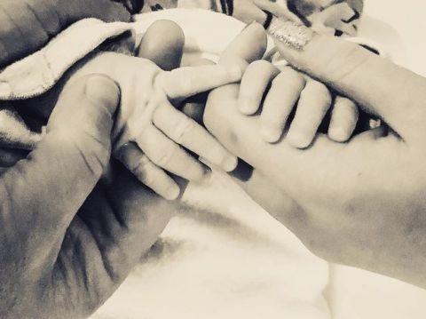 《生活大爆炸》莱纳德扮演者约翰尼·盖尔克奇迎来第一个孩子
