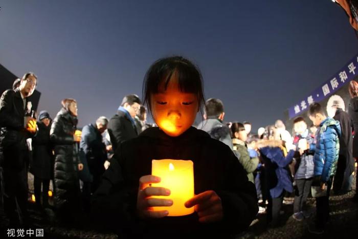 ▲资料图片:2018年12月13日,中国南京,侵华日军南京大屠杀遇难同胞纪念馆举行悼念活动。