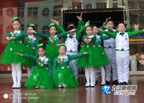 九江小学甘棠湖校区举行“环境保护，从垃圾分类开始”主题队日活动