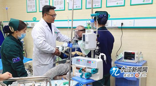 老人突发呼吸衰竭 九江市六医院急诊科分秒必争成功救治
