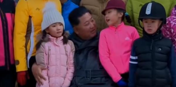 朝鲜进行“重大试验”后，金正恩参观滑雪场