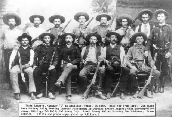 ▲ 1887年,一支德州游骑兵队的合影。 WIKIMEDIA COMMONS