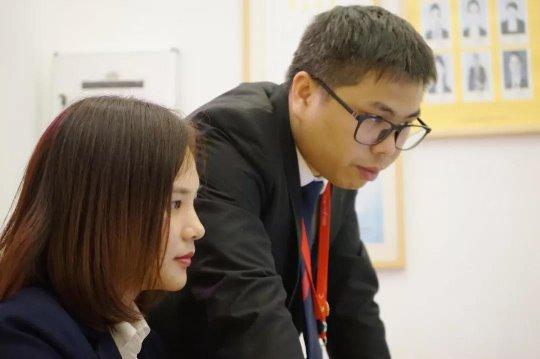店东马世顺与经纪人