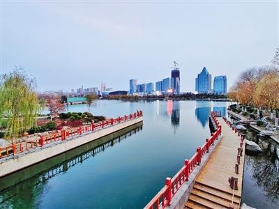 龙湖公园 本报记者 刘宇航摄/光明图片