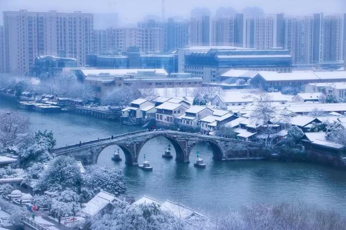 一下雪，中国就穿越了千年