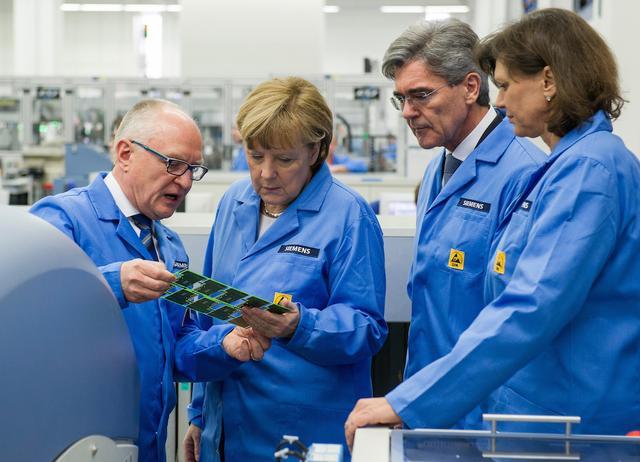 德国工业4.0解密：让默克尔拍手称赞的西门子超级工厂，究竟有什么厉害之处？