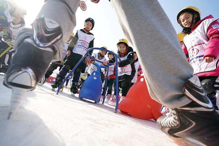 冰雪文化节邀请北京偏远地区青少年“圆梦冰雪”|组图