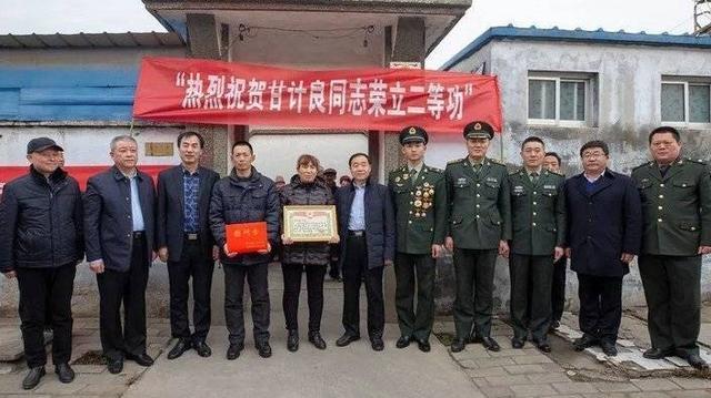 帅气！兖州小伙在七十周年国庆大阅兵上给将军当教练