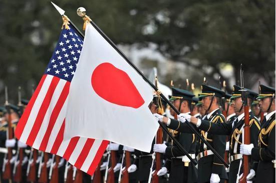 (被彻底绑在美国战车上,日本已经没有了选择的权利)
