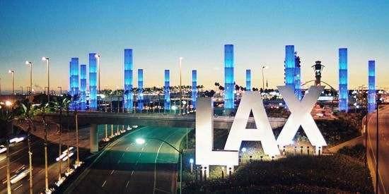 洛杉矶机场一乘客因出现疑似冠状病毒感染症状被隔离