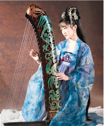 柳青瑶作品《李凭箜篌引》剧照