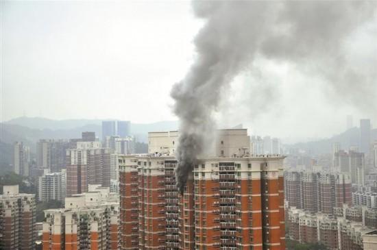 深圳福田区梅林一村高层住宅发生火灾 幸无人员伤亡