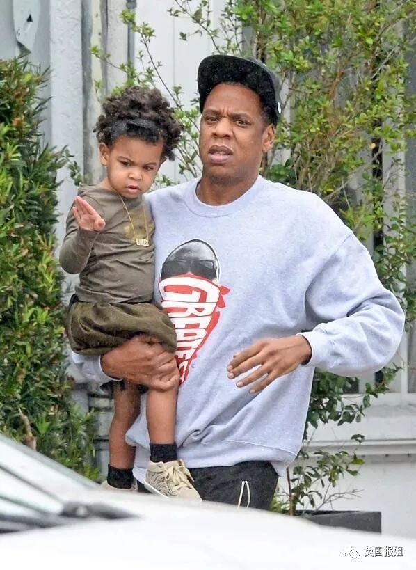 Journalists apologize for mocking appearance of Blue Ivy