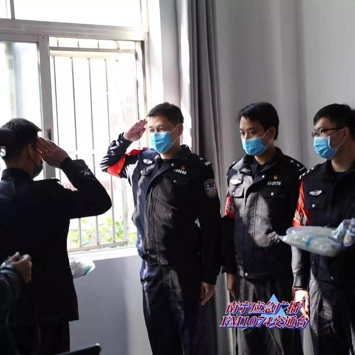 南宁 | 西乡塘警方成立应急处突队伍：疫情在前，人民警察在前！