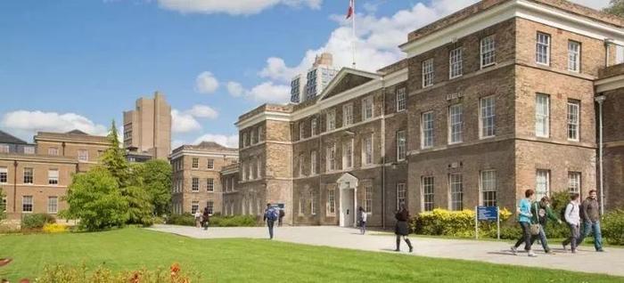英国“最省钱大学”排行榜出炉，前十竟然没有一所伦敦院校？| 留学大事件