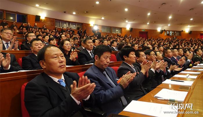 河北省十三届人大三次会议开幕会现场。长城新媒体记者 刘潇 路钦淋 摄